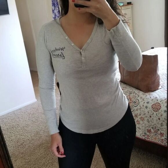 H&M weekend forever long slee tee 5 for $25 - Picture 1 of 5